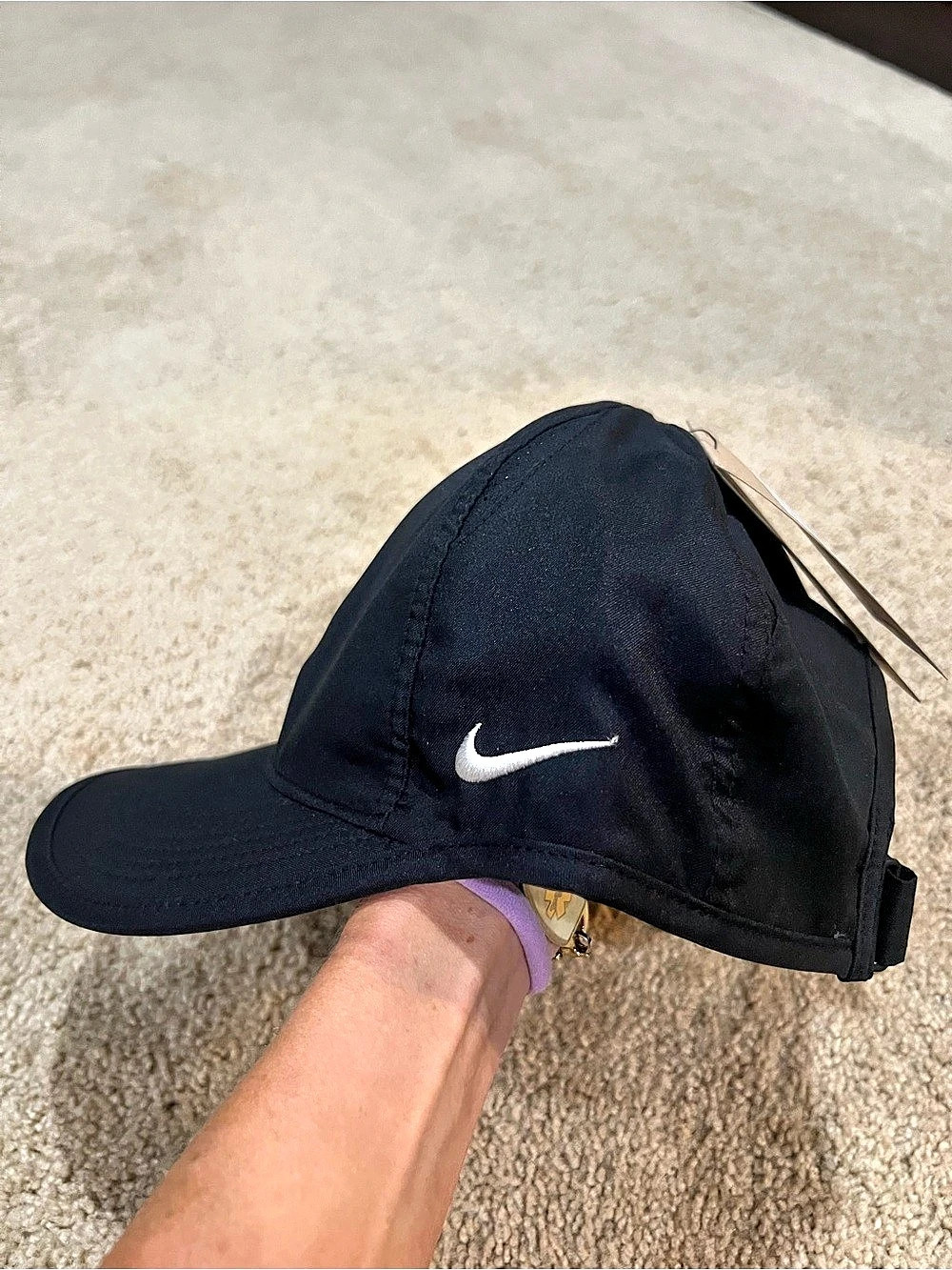 *NWT* Nike Dri-Fit Team Featherlight Solid Cap Black Swoosh Cap - Picture 2 of 5